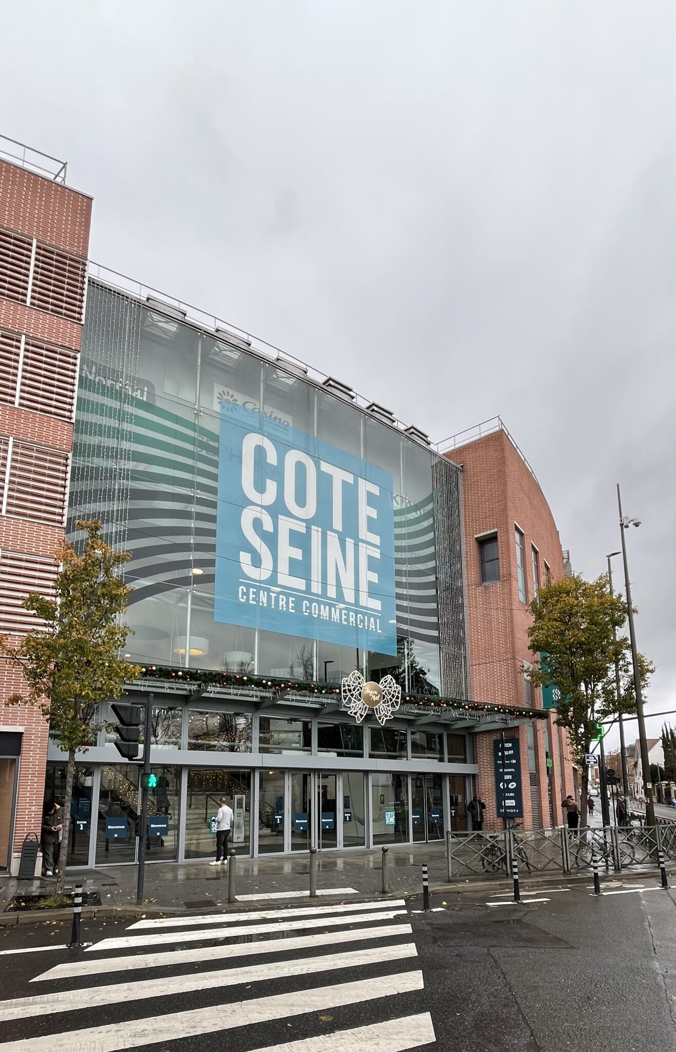 Centre-commercial-côté-Seine-ostéopathe-Argenteuil